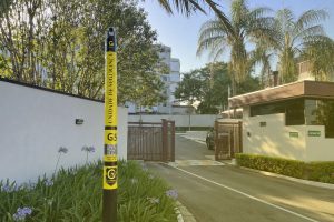 Totem de segurança para controle de acesso